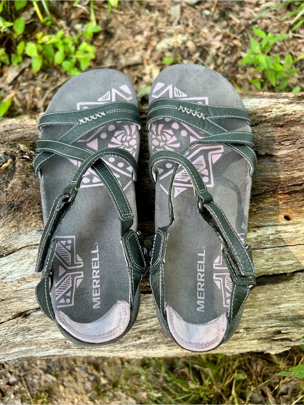 Merrell Women's Black Strappy Leather Sandals - Picture 4 of 15